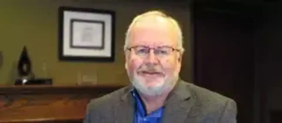 Portrait of Mike Laurer